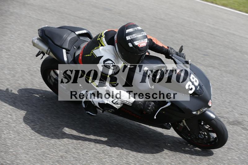 /Archiv-2024/29 12.06.2024 MOTO.CH Track Day ADR/Gruppe blau/38